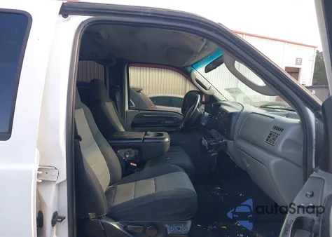 2004 Ford F-250 Lariat/Xl/Xlt z USA, uszkodzony, nr VIN 1FTNW21P64EC61055